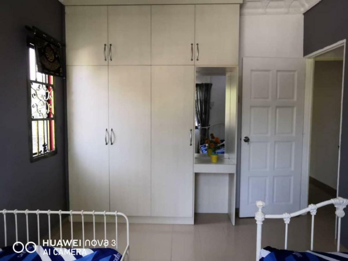Ibu Home-To-Stay Pasir Gudang Exterior foto