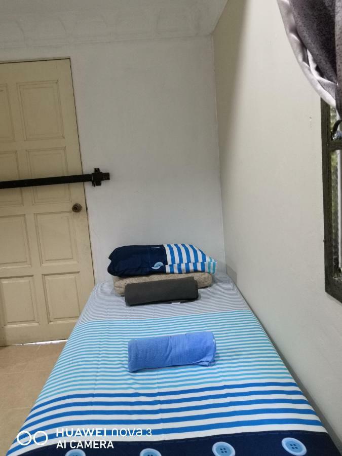 Ibu Home-To-Stay Pasir Gudang Exterior foto